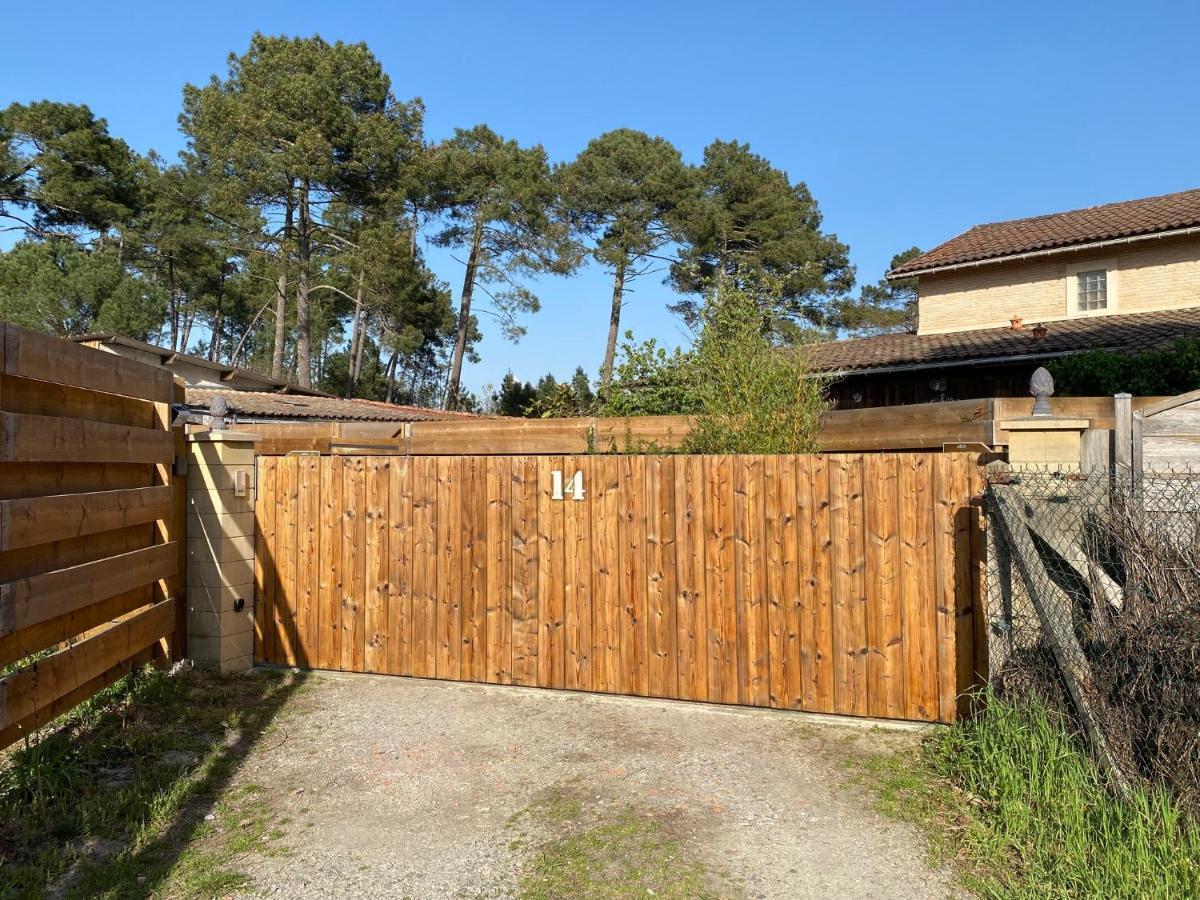 Escale Sous Les Pins Villa Сал Екстериор снимка