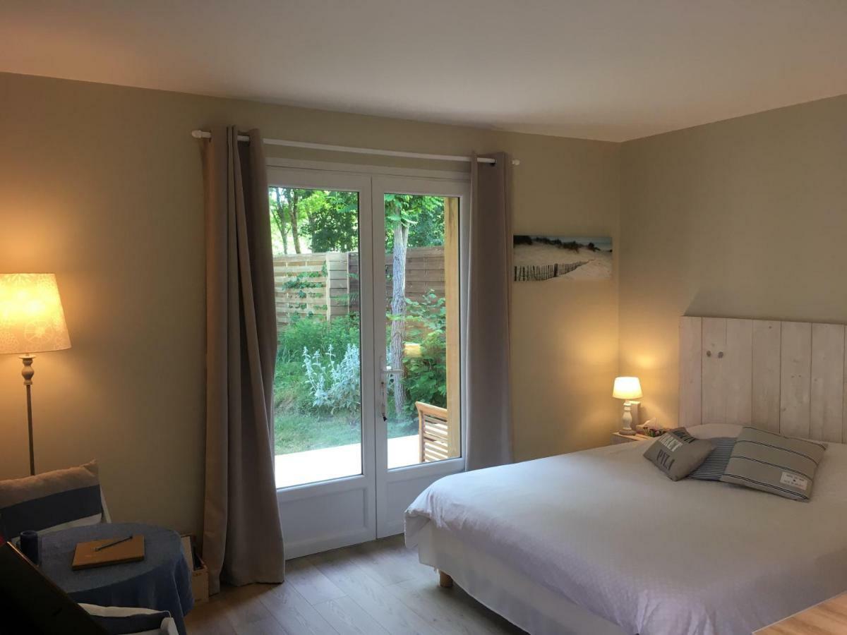 Escale Sous Les Pins Villa Сал Екстериор снимка